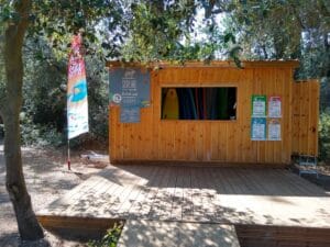 cabane-surfari-foret-parking-surf-lecon-cours-formule-oleron