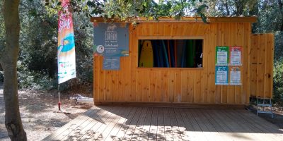 cabane-surfari-foret-parking-surf-lecon-cours-formule-oleron